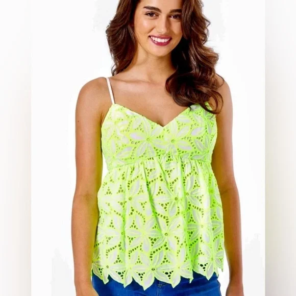 Lilly Pulitzer NWT Mellie Top Pepino Green Mambo Eyelet - Picture 1 of 5